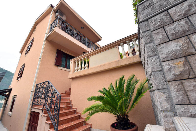 Фото Apartments Dobrotski Dvori