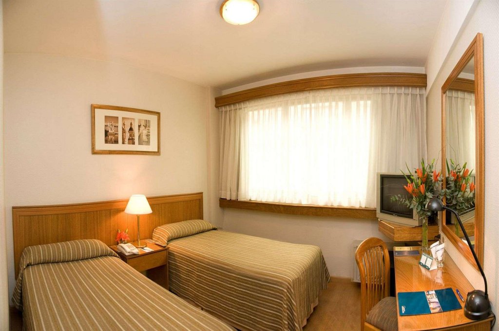 Фото Hotel Solans Carlton