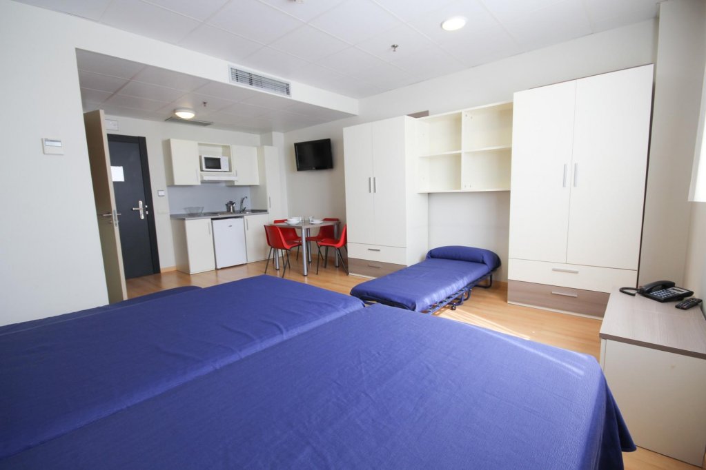 Фото Vertice Roomspace Madrid