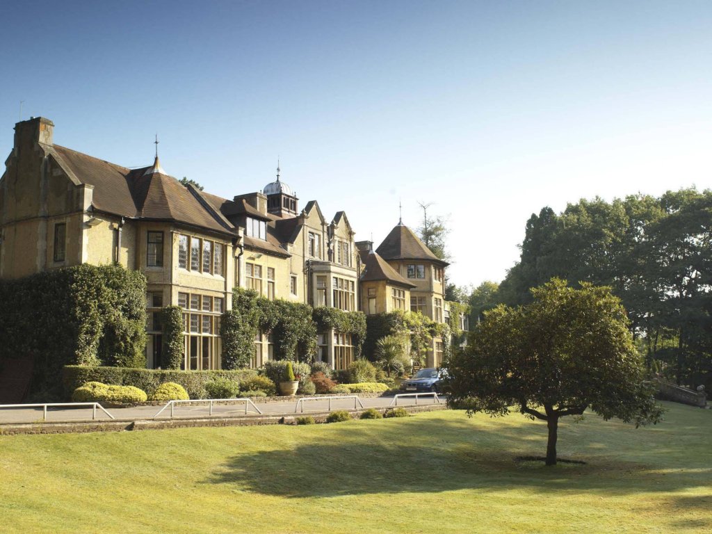 Фото Macdonald Frimley Hall Hotel and SPA