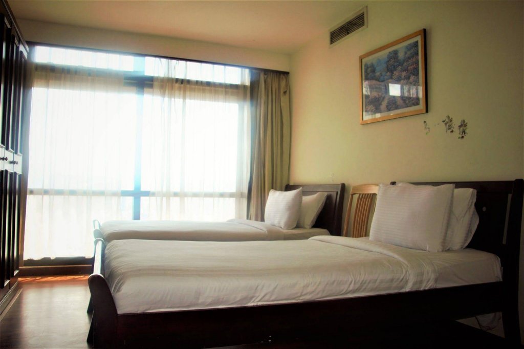 Фото Royal Service Suites at Times Square