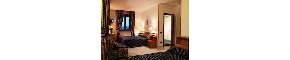 Фото Hotel Lo Smeraldo