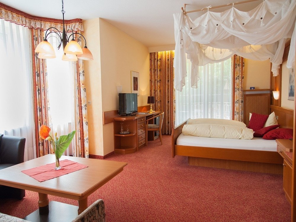 Фото Parkhotel Bad Faulenbach