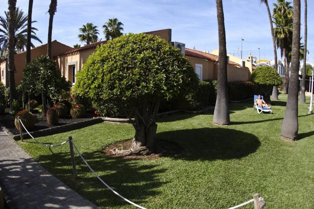 Фото Bungalows Los Almendros - Gay Exclusive