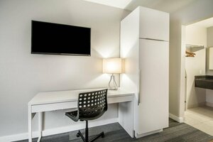 Гостиница Quality Inn & Suites by the Parks