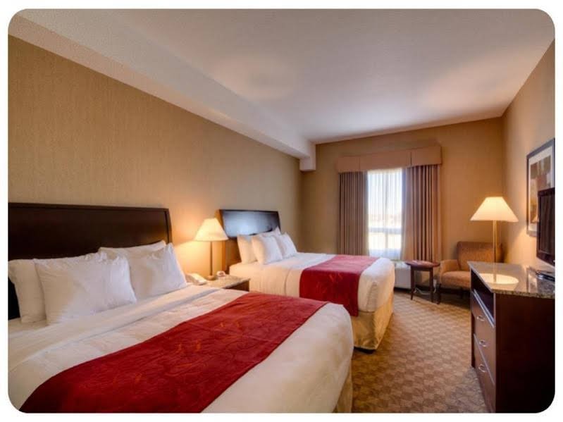 Фото Comfort Inn & Suites