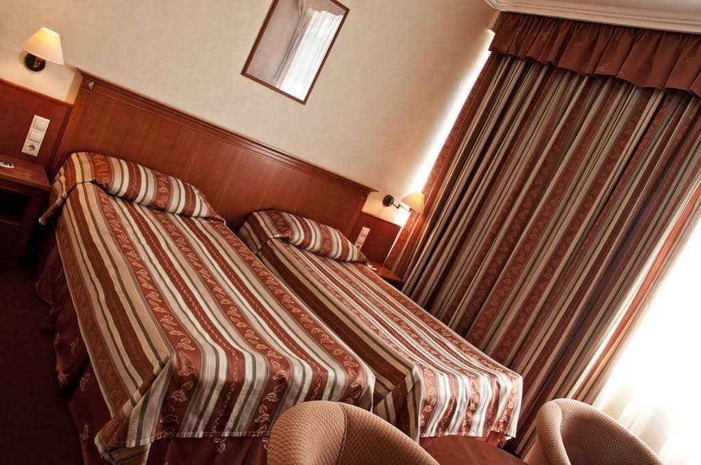 Фото Hotel Central