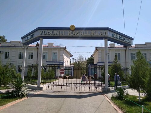 Boshqa erkaklarning sutini yalaydi