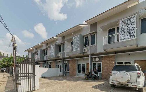 Гостиница RedDoorz @ Jalan Demang Lebar Raya Palembang в Палембанге