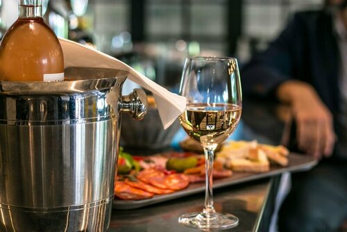 Гостиница Campanile Hotel Senlis в Санли