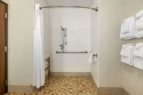 Гостиница Holiday Inn Express & Suites St. Petersburg - Madeira Beach by Ihg в Пинелас Парк