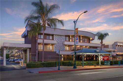 Гостиница Best Western Plus Park Place Inn - Mini Suites в Анахайме