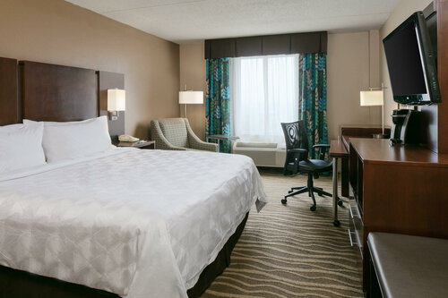 Гостиница Holiday Inn and Suites Overland Park West, an Ihg Hotel в Ленексе