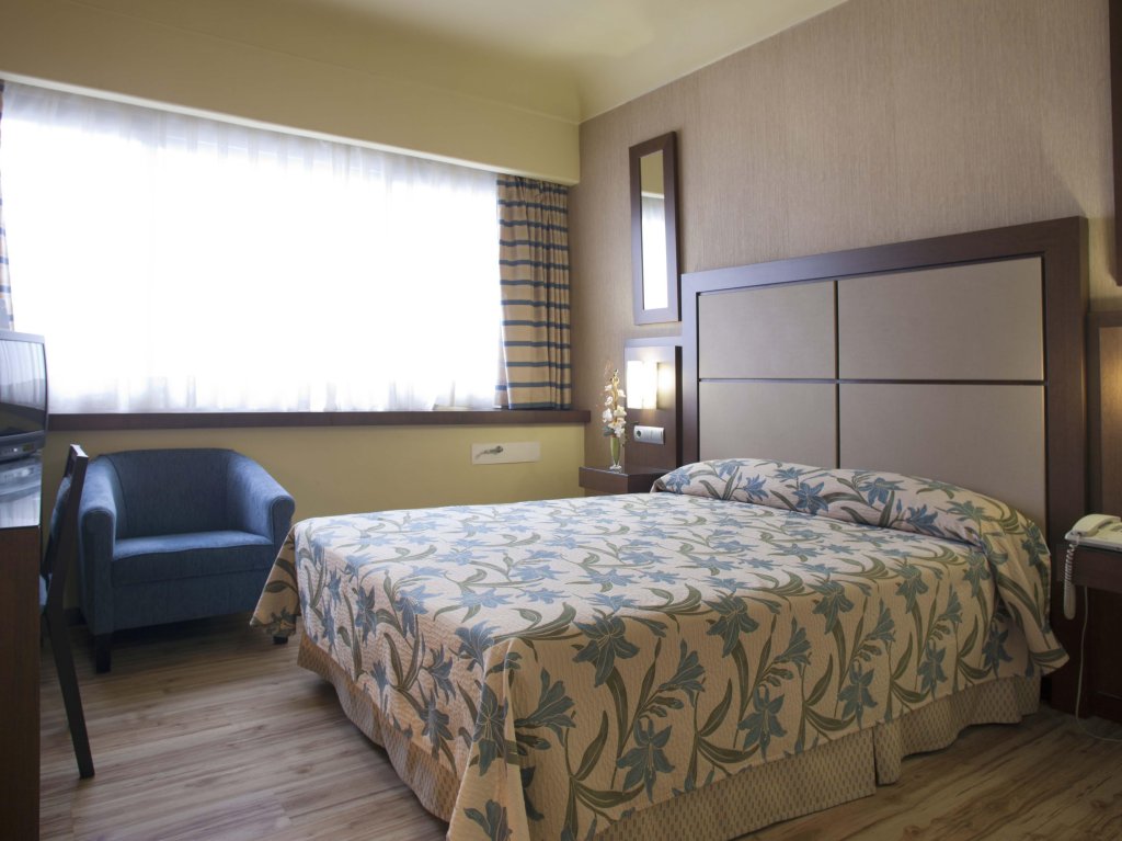 Фото Hotel Chamartin The One