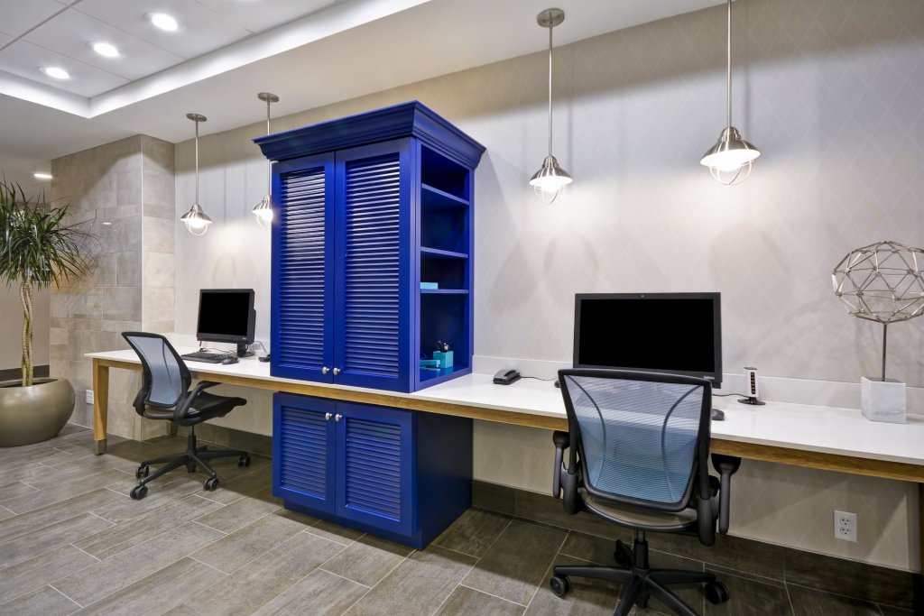 Фото Home2 Suites by Hilton Plano Legacy West