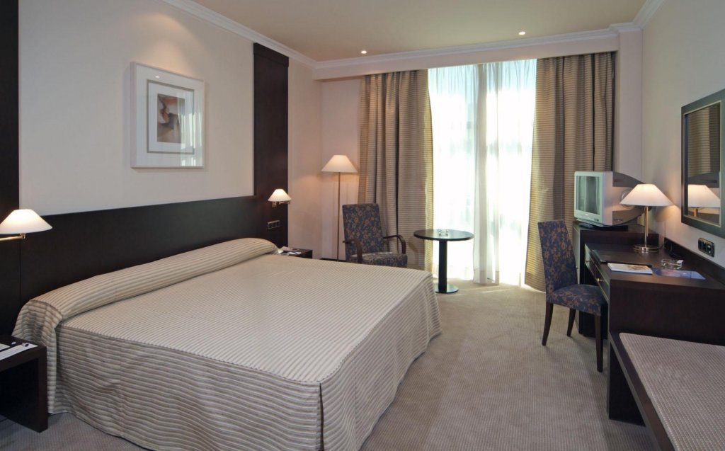 Фото Exe Oviedo Centro