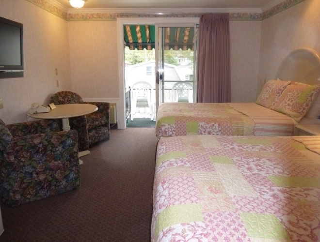 Фото Falmouth Heights Motor Lodge