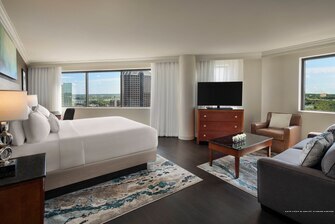 Фото Delta Hotels by Marriott Richmond Downtown