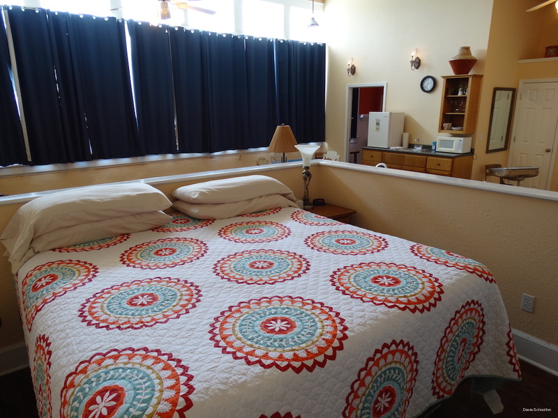 Фото Davie School Inn