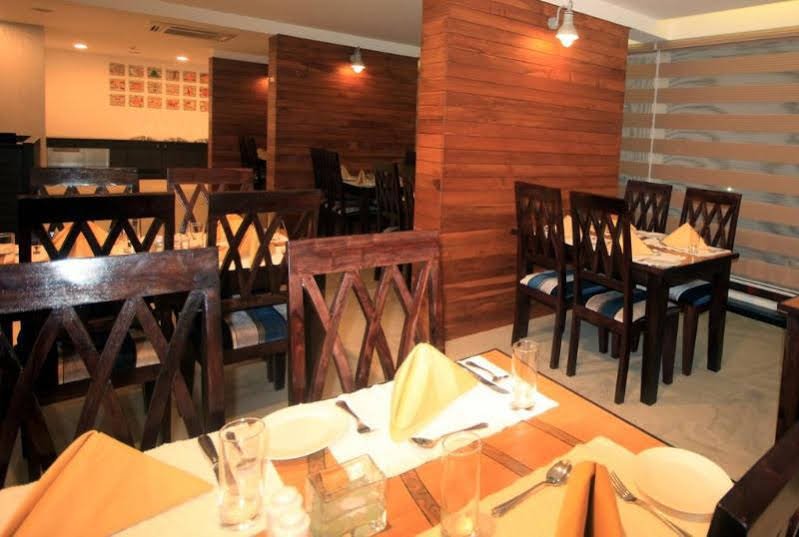 Фото The Fern Residency Miramar