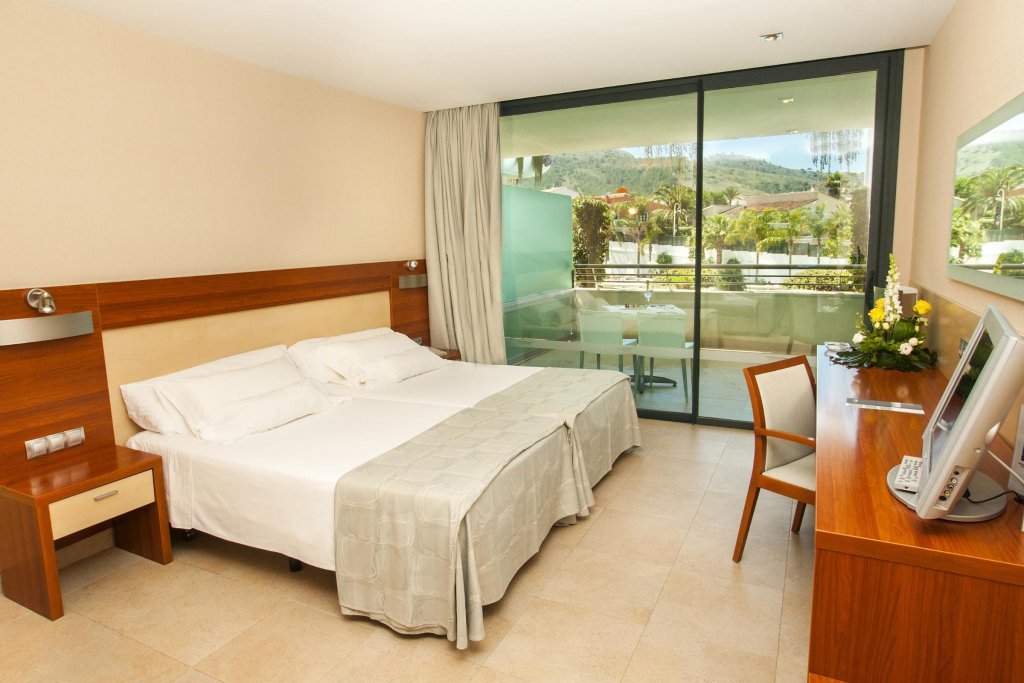 Фото Hotel Deloix Aqua Center