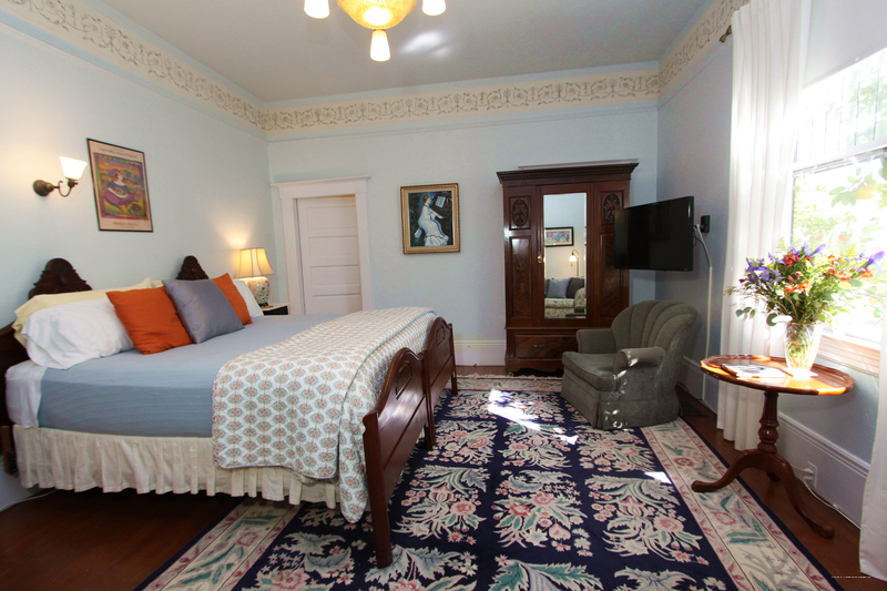 Фото Kelley & Young Wine Garden Inn