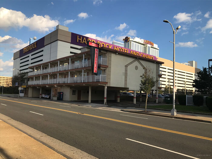 Фото Red Carpet Inn & Suites