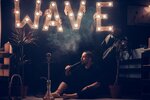 Wave cloud club (Severnoy Dviny Embankment, 71) ، مطعم يقدم الشيشة