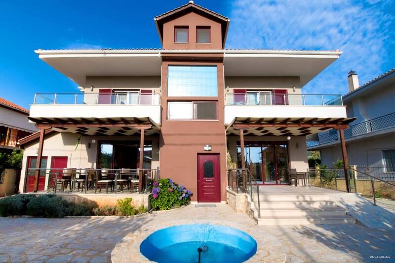 Фото Christina Studios