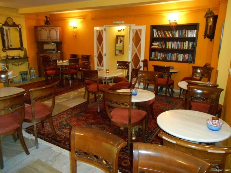 Фото Byron Hotel
