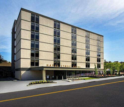Гостиница Guesthouse Inn & Suites Nashville/Vanderbilt в Нашвилле