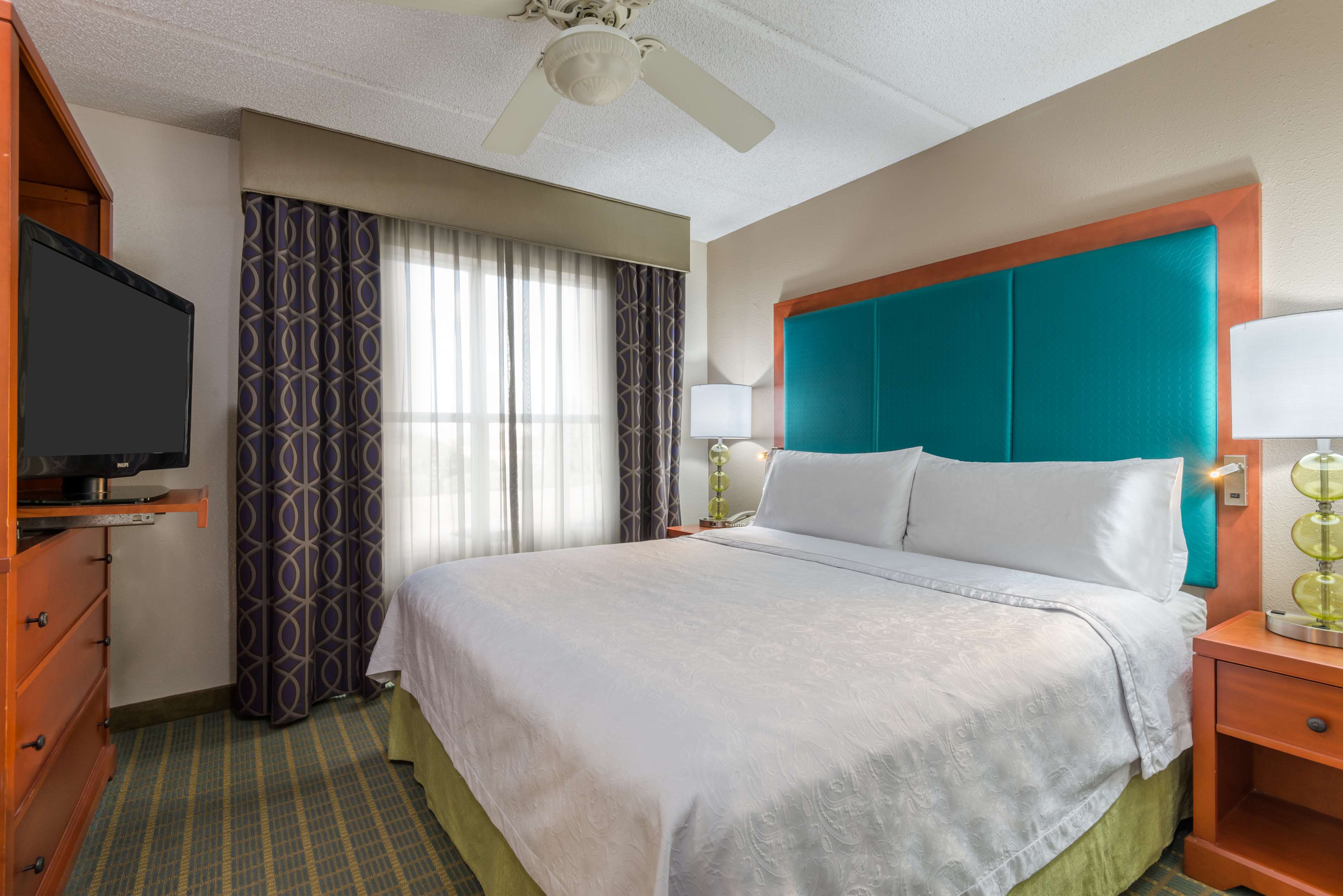 Фото Homewood Suites by Hilton Orlando-Nearest To Univ Studios