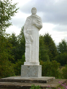 Мемориальный комплекс воинам-землякам, павшим в годы Великой Отечественной войны (Vologda Region, Ustyuzhenskiy munitsipalny okrug, derevnya Yakovlevskoye), monument, memorial