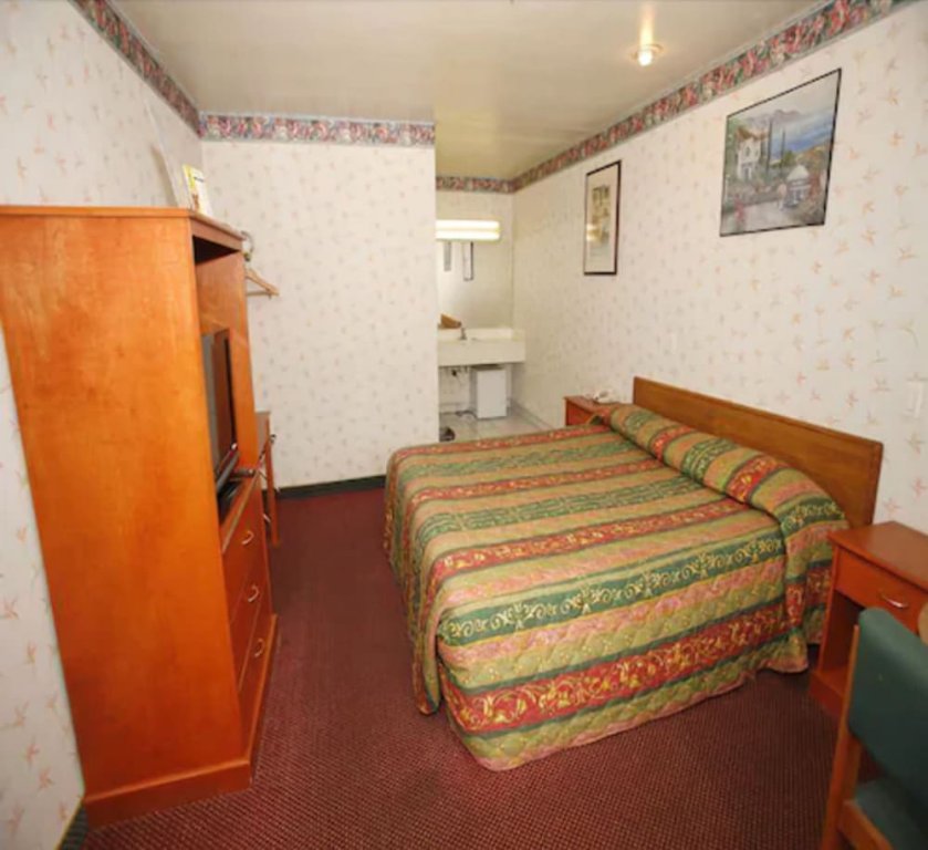 Фото Hollywood Guest Inn