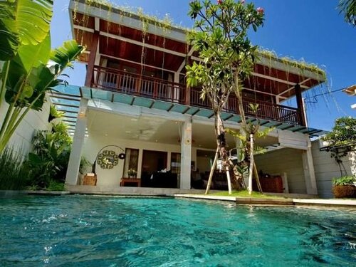 Villa Lumut