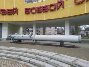 Памятник Часть торпедного аппарата подводной лодки (Yaroslavl, Uglichskaya Street, 44А) ، معلم جذب سياحي