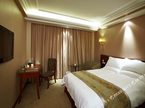 Фото Ambassador Hotel