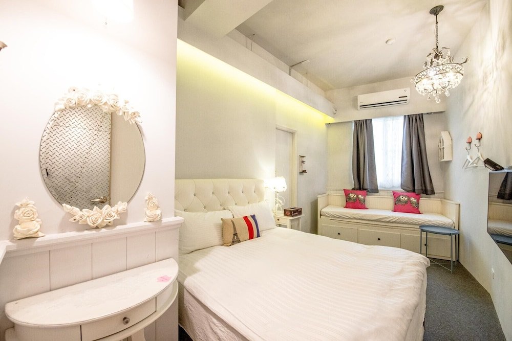 Фото Treasure House