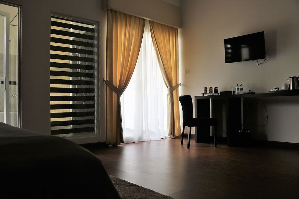 Фото Daffodils Beach Negombo