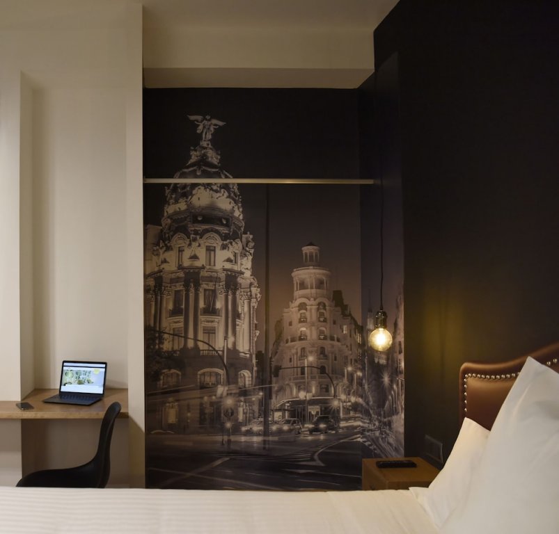 Фото Woohoo Suites Madrid