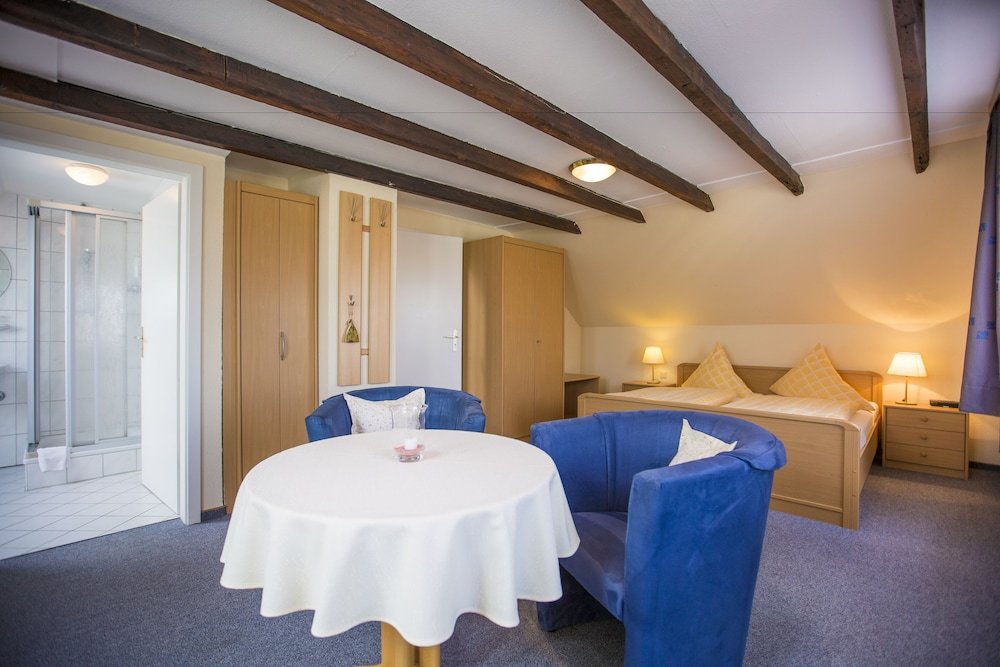 Фото Hotel Graf Waldersee