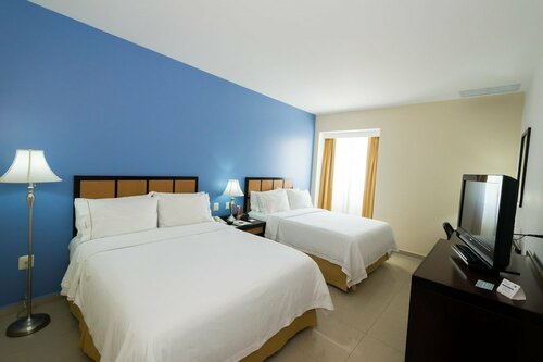 Гостиница Holiday Inn Express Paraiso Dos Bocas