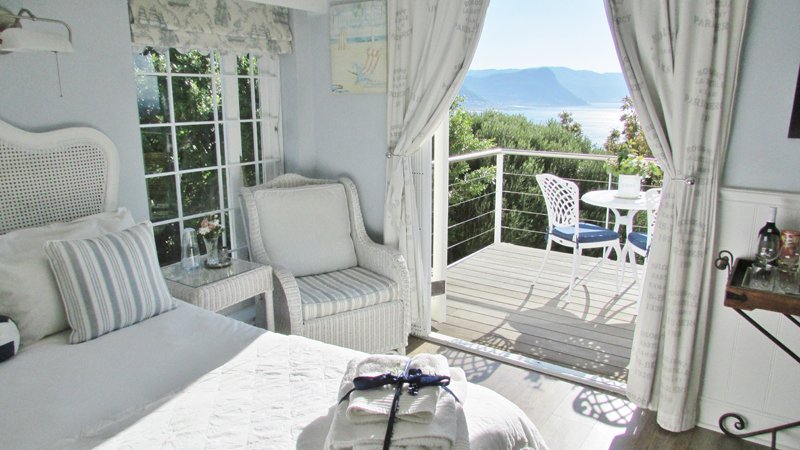 Фото A Boat House