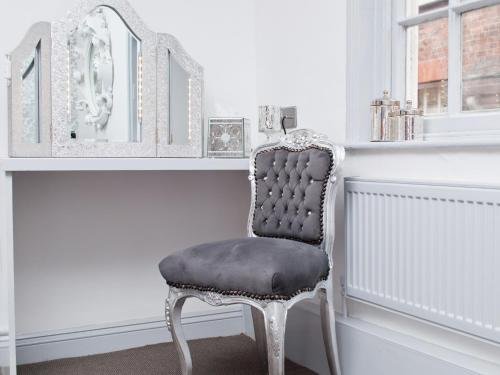 Фото The Loopy Shrew