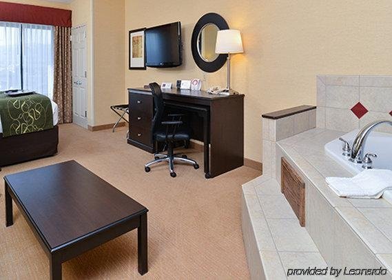 Фото Comfort Suites Helena Airport