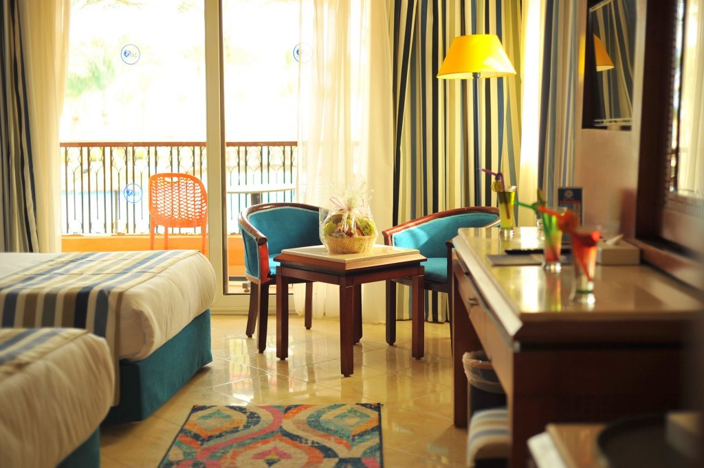 Фото Edge Rotana Sea Beach