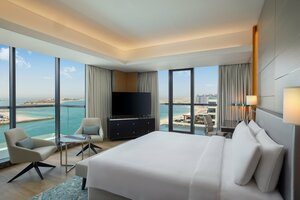 отель Hilton Dubai Palm Jumeirah