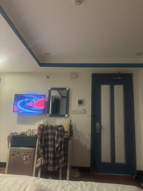 Golden Rain Hotel - 14