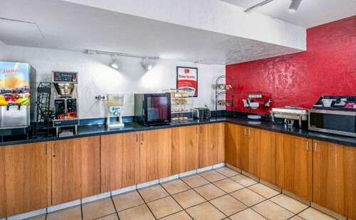 Гостиница Econo Lodge Inn & Suites Spokane в Спокане