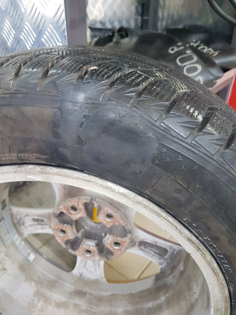 Car service, auto repair Tire Fitting, Krasnodar Krai, photo